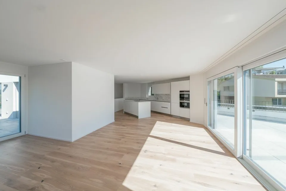 Appartement en attique 4.5-/5.5-pièces avec vue phénoménale sur les Alpes