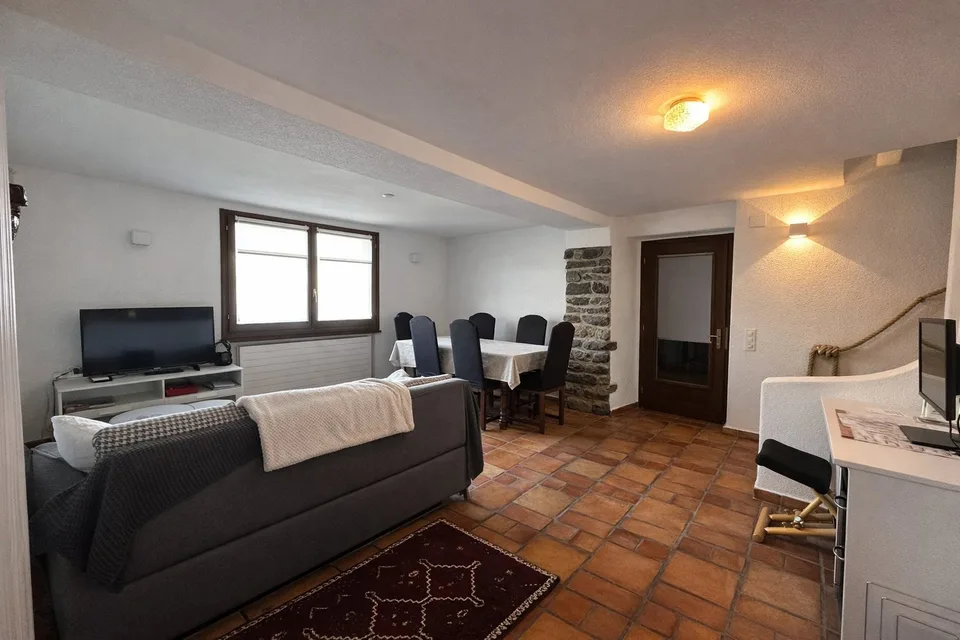 CASA CON SPLENDIDA VISTA LAGO â 3 LOCALI SU DUE LIVELLI