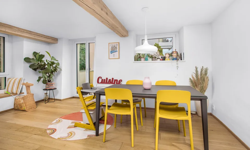 CARATTERISTICA CASA CONTIGUA COME NUOVA IN COLLINA D'ORO