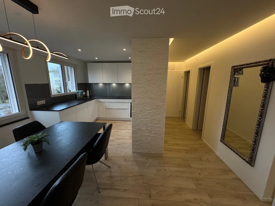 Kernsanierte 3.5-Zimmer-Wohnung mit Panoramablick