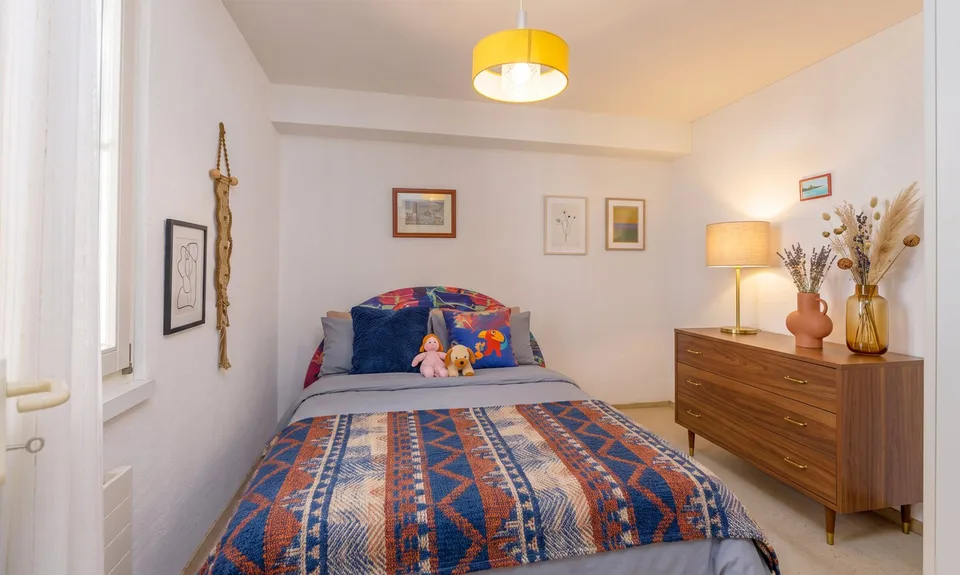 HELLES MODERNES 3.5 ZIMMER WOHNUNG MIT TERRASSE IN ASTANO