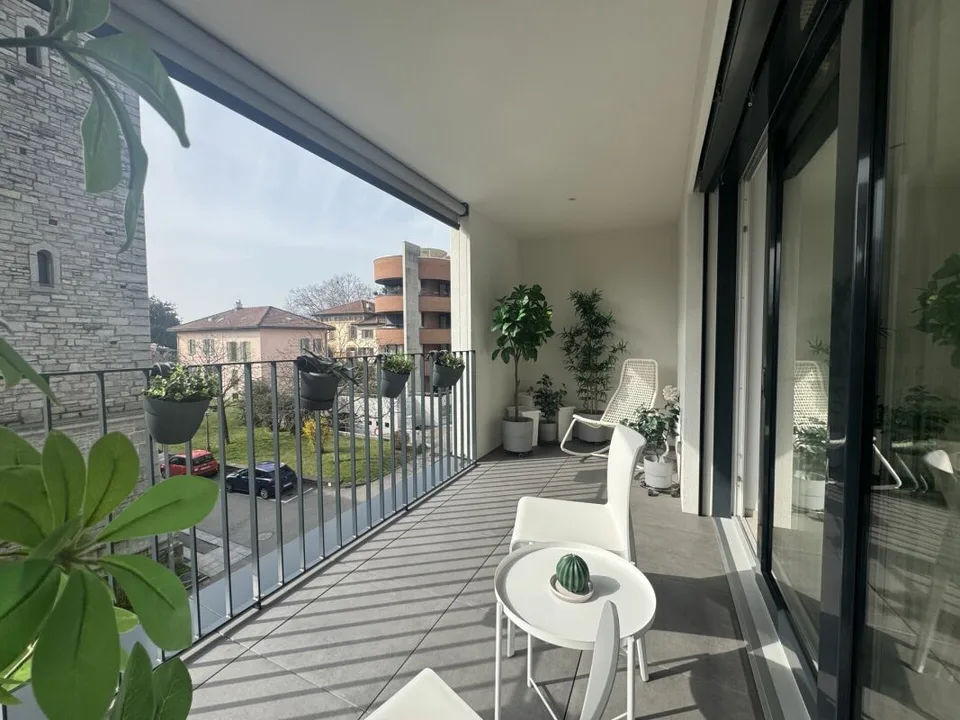Splendido 2.5 locali, ammobiliato e disponibile anche come residenz...