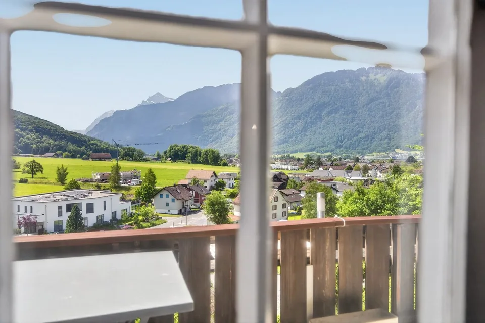 Bellissimo chalet con vista libera e studio preliminare per 2 case a terrazza con 4 appartamenti – foto 21 di 29
