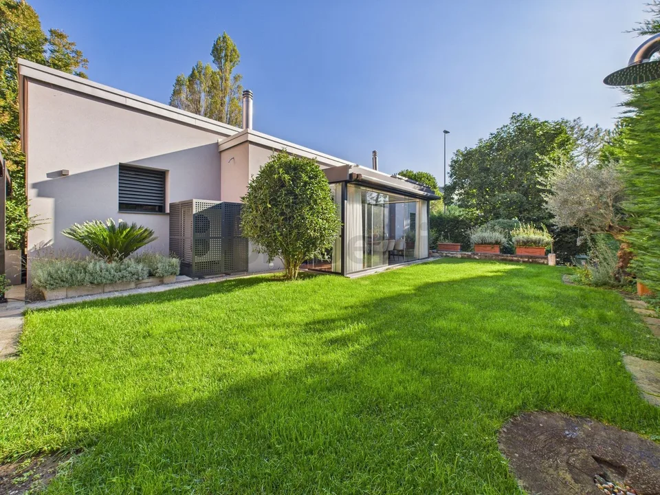 Maison moderne avec jardin, spa privé et technologie avancée à Locarno – photo 1 sur 26