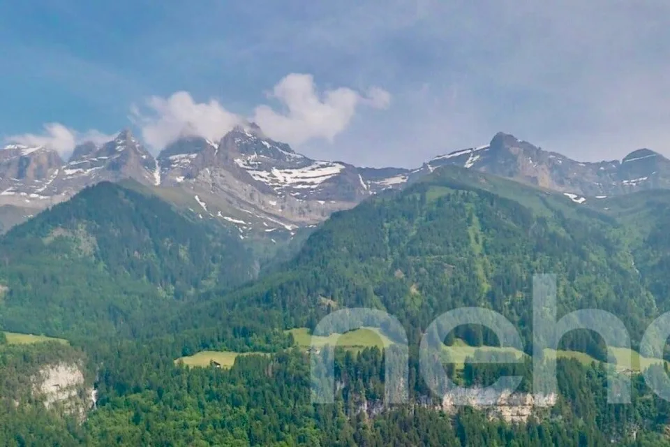 Fully renovated apartment in the center of Champéry, panoramic view – photo 13 of 20