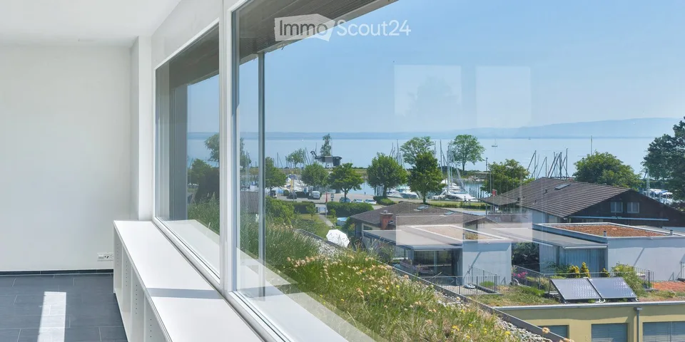 Moderne 4.5-Zimmer-Attikawohnung - Ihr Wohntraum am Bodensee