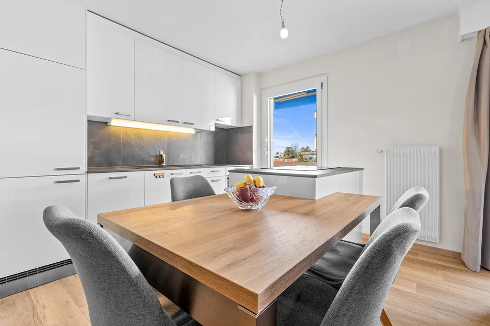 Incantevole appartamento di 3.5 locali con balcone e vista sul lago