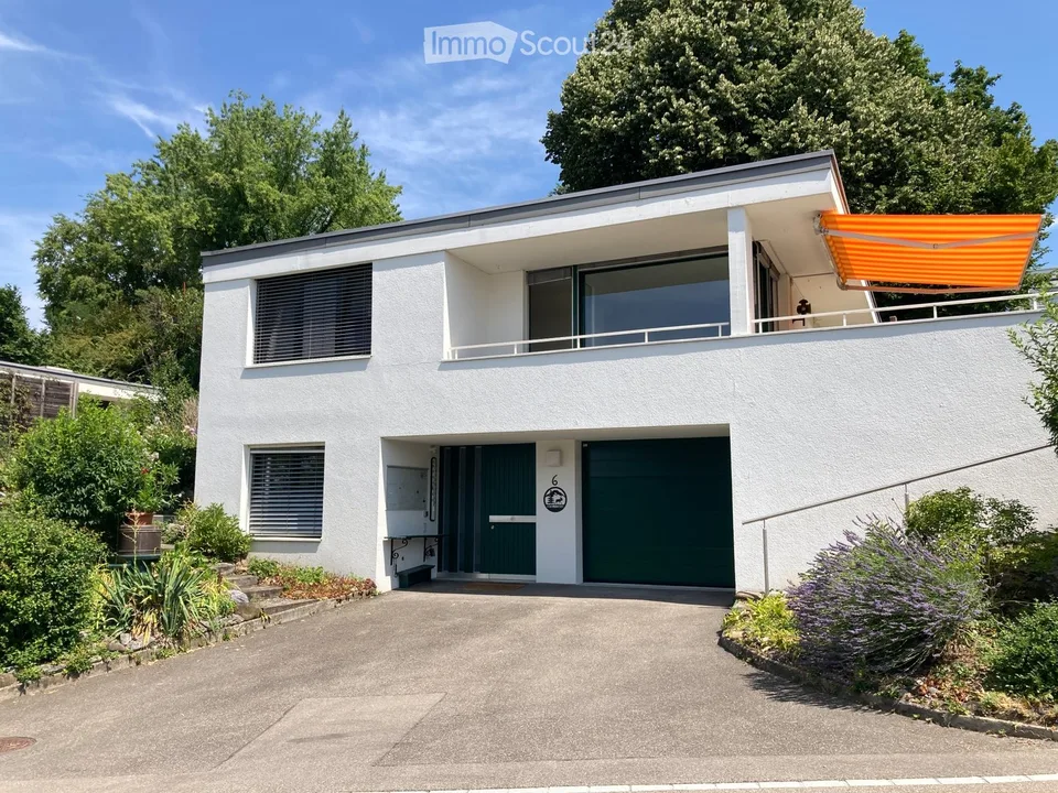 5,5-Zimmer-Haus mit Umschwung