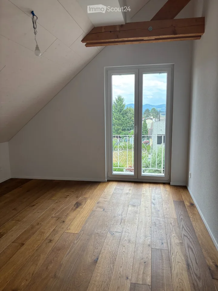 Appartamento mansardato 4.5 locali 180m² 20 - 25 minuti da Basilea
