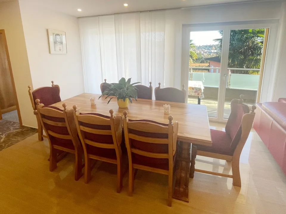Completely renovated 4.5-room house with large garden and spacious plot
