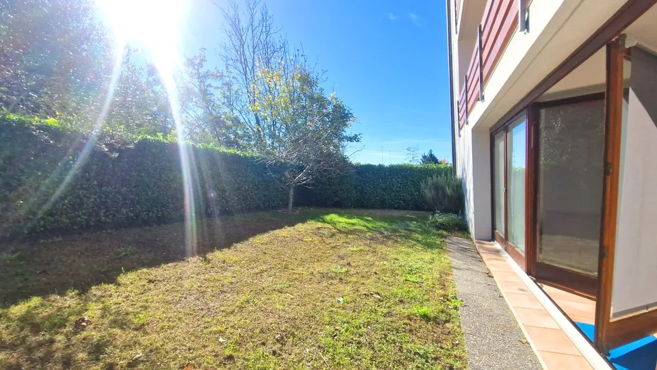 Bellissima casa 5,5 con meravigliosa zona giorno e grande giardino.