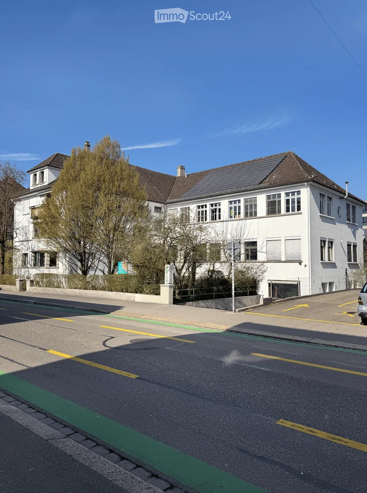 Grosse Gewerbefläche (380 m²) ab Oktober 2026 in Zürich-Altstetten zu vermieten
