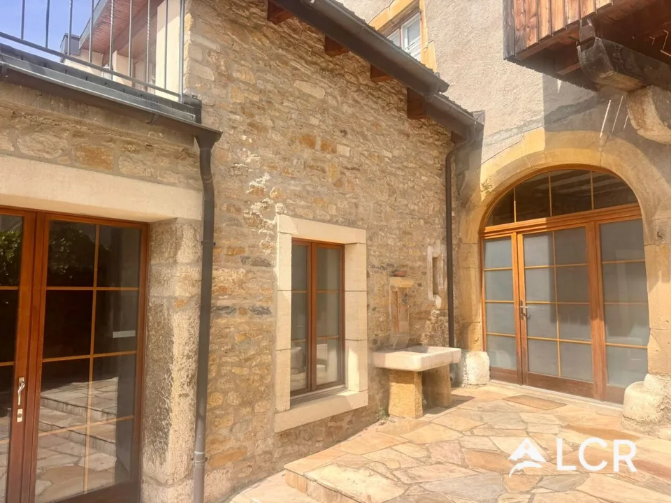 À louer - Appartement de 3.5 pièces avec terrasse dans une bâtisse de caractère à Corcelles (NE)