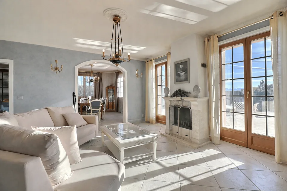 Villa individuelle avec piscine au coeur d'un écrin de verdure – photo 5 sur 17
