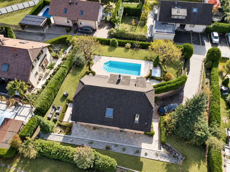 Villa individuelle avec piscine au coeur d'un écrin de verdure – photo 3 sur 17