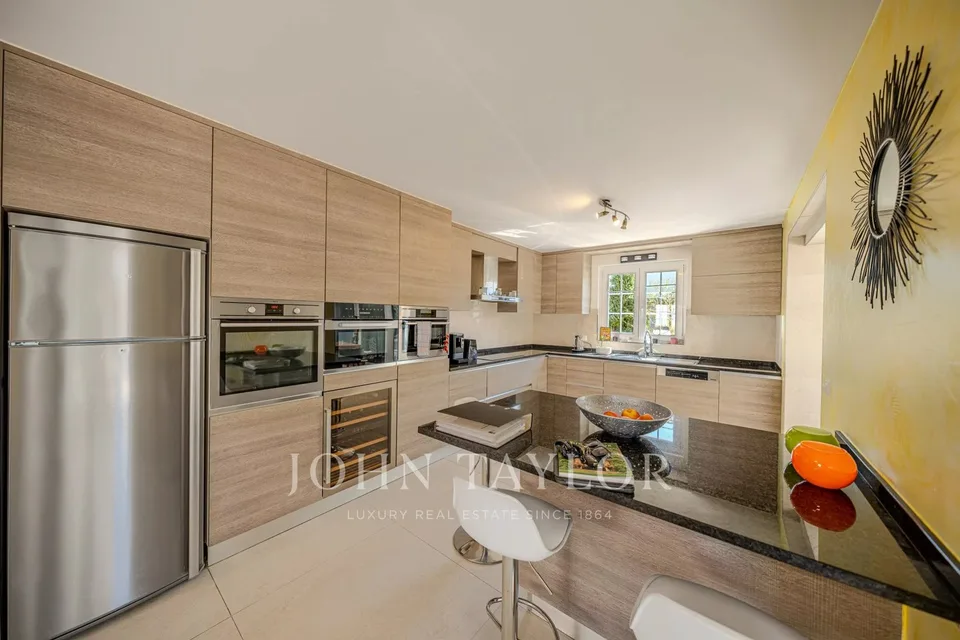 Villa con famiglia e piscina – foto 9 di 13