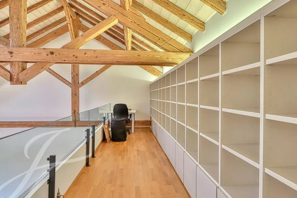 Exklusiv!! 4.5-Zimmer-Wohnung mit beeindruckenden Räumlichkeiten – Foto 6 von 13