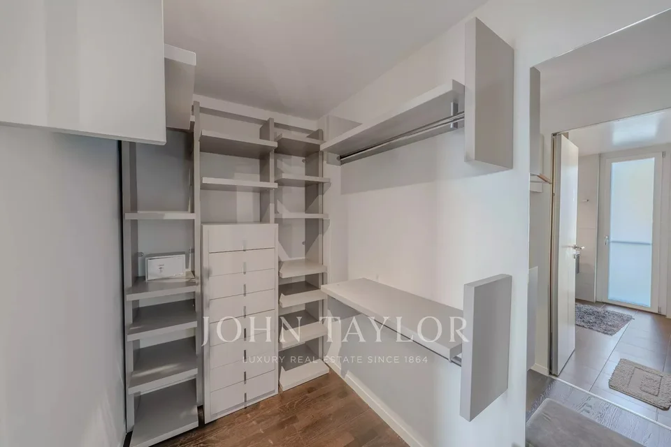 Einzigartiges contemporaines Apartment mit Seeblick in Montreux – Foto 10 von 13