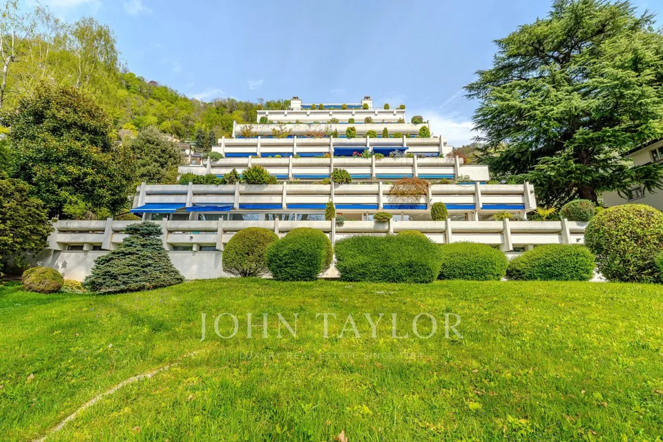 Bien rare à Montreux ? Première ligne du lac avec terrasse et panorama unique – photo 9 sur 10