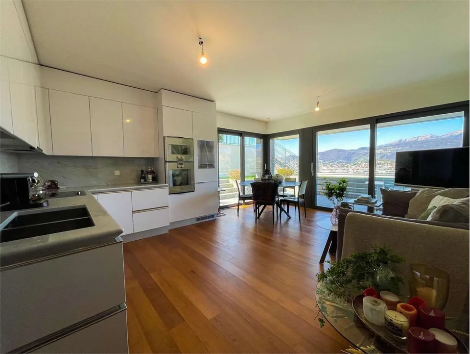 Lugano-Albonago - Elegantes Appartement 3.5 Zimmer mit privatem Garten – Foto 3 von 30