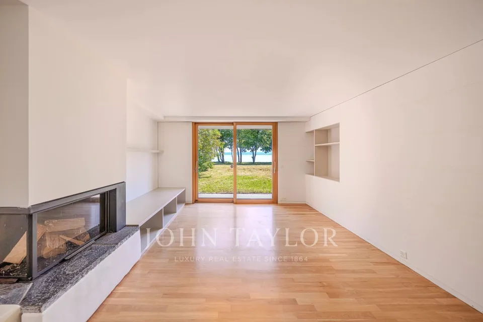 Wasserfront-Villa mit 7'585m2 Grundstück – Foto 5 von 20