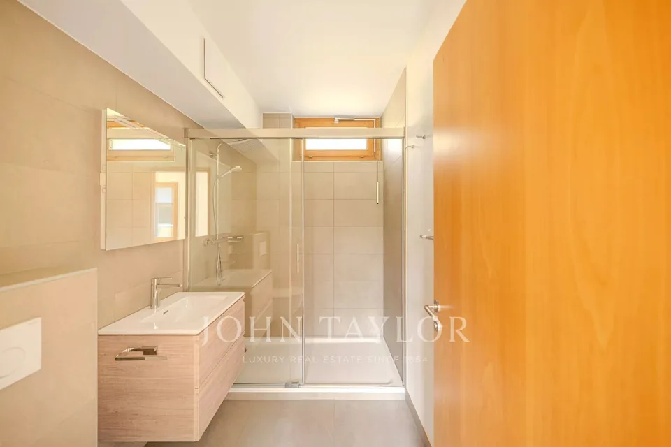 Wasserfront-Villa mit 7'585m2 Grundstück – Foto 9 von 20