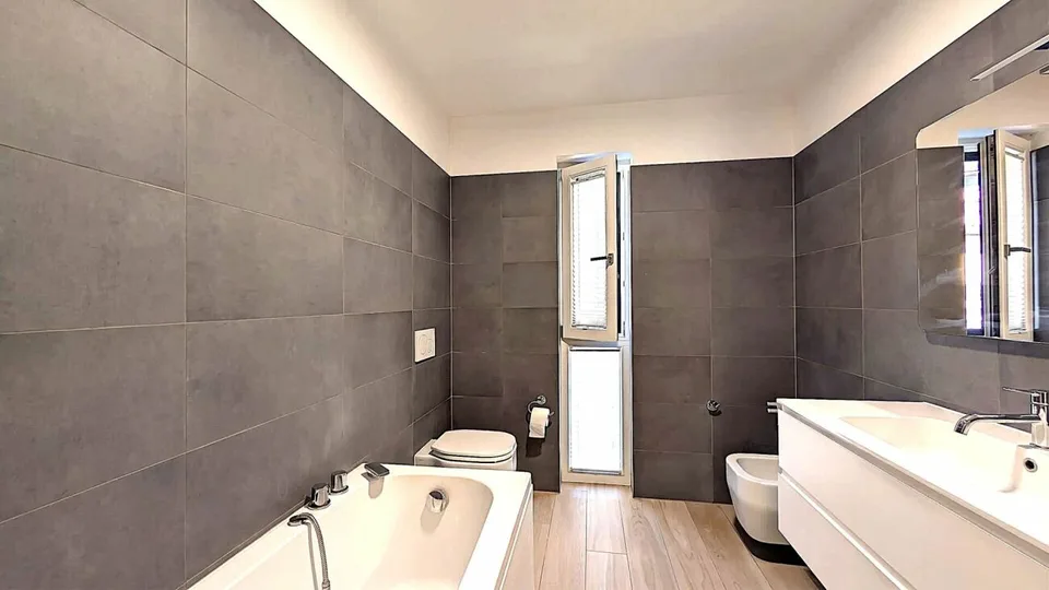 Helles Apartment mit Garten und großer Terrasse – Foto 12 von 12
