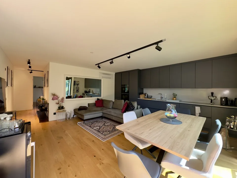 MODERNO ED AMPIO 4.5 LOCALI CON FINITURE DI PREGIO A RIVERA