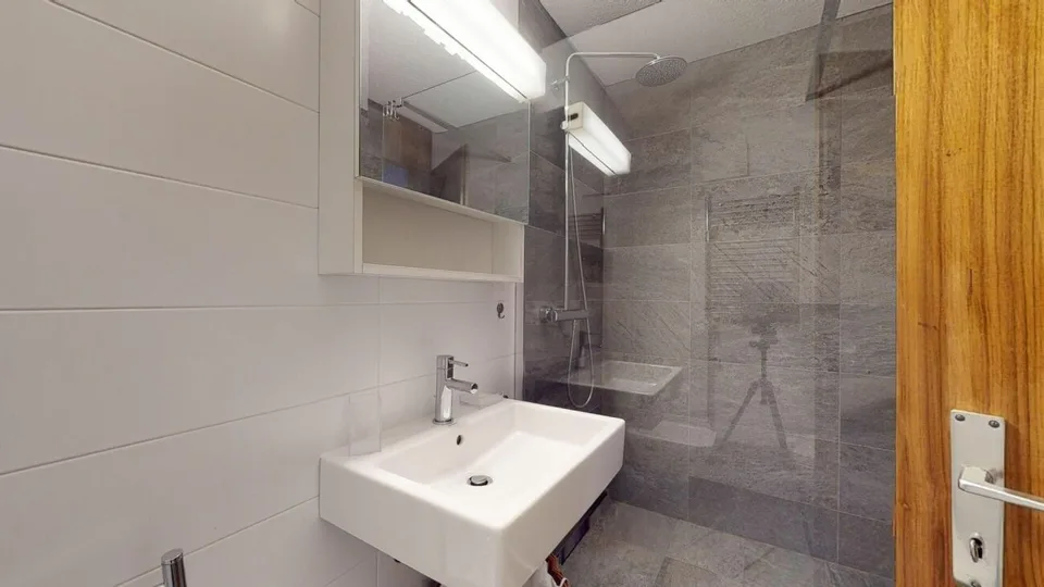 Zuhause im Herzen von St. Moritz - 4,5-Zimmer-Wohnung mit Panoramabalkon – Foto 14 von 15