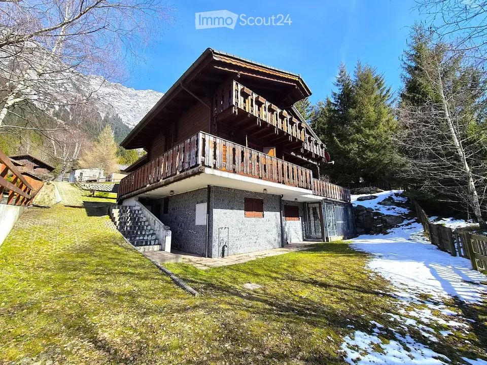 Schönes Doppelchalet mit Grundstück