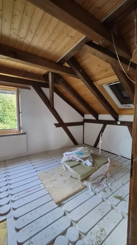 Einfamilienhaus mit 7 Zimmer, Garten und Aussenparkplätzen
