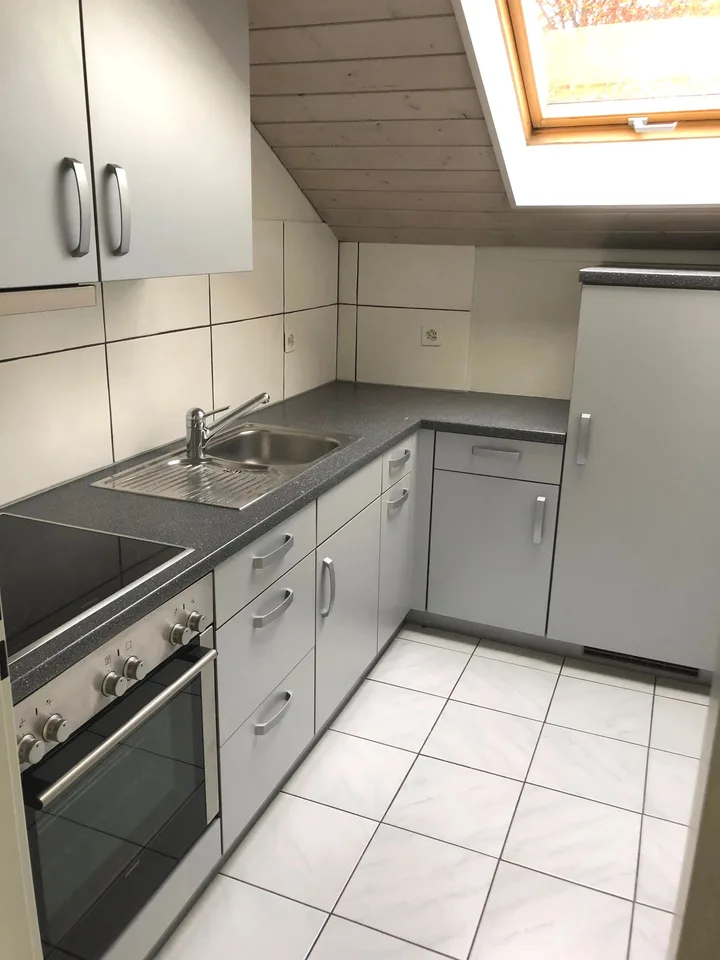 Helle 3.5-Zimmer-Wohnung mit Balkon im ruhigen Schwadernau