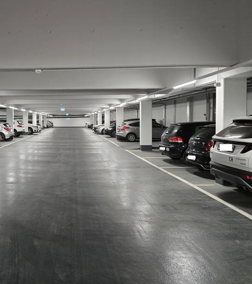 Einstellhallenplatz im Holenackerquartier zu vermieten