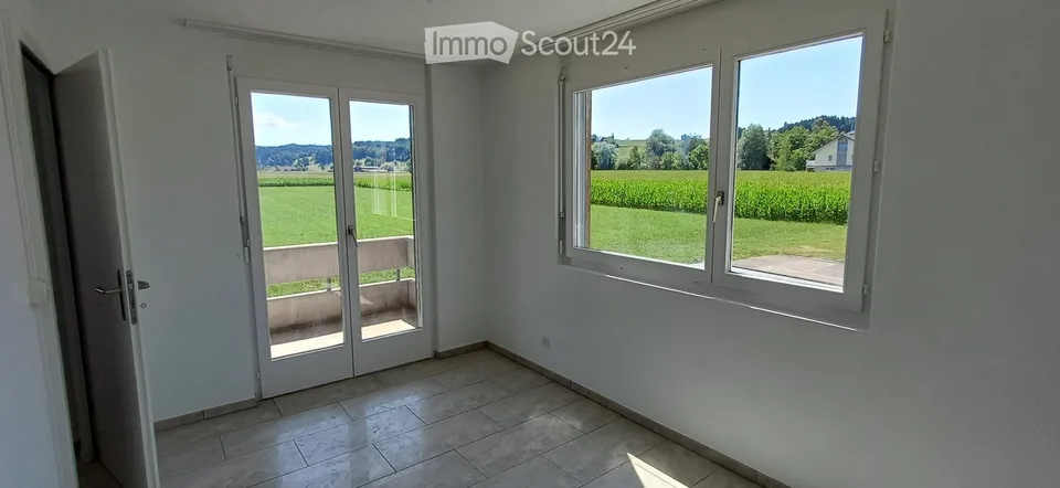 Single-Wohnung im 1. OG MFH