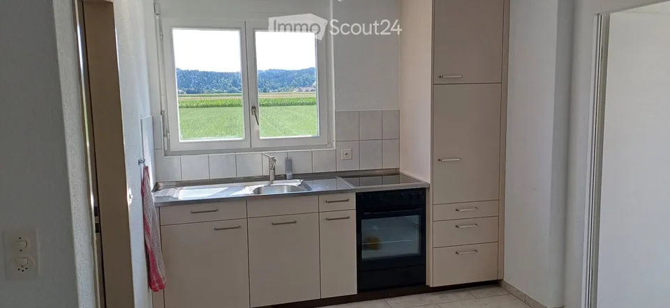 Single-Wohnung im 1. OG MFH