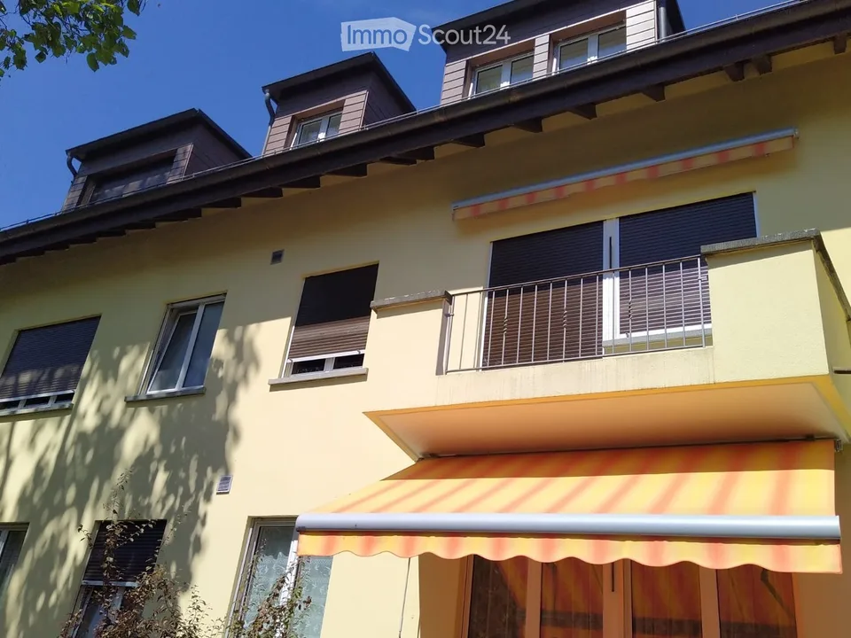 Charmante 2-Zimmer-Wohnung mit Balkon und schöner Aussicht zum Gurten in Bern