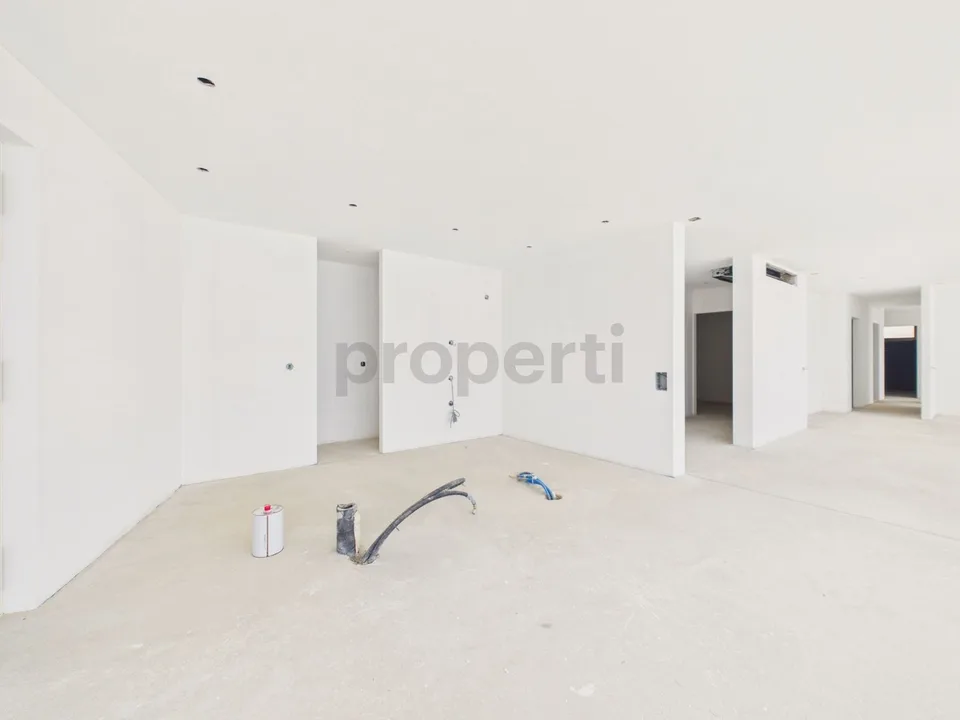 Moderno 4.5 locali appartamento con ampio balcone, Brione sopra Minusio