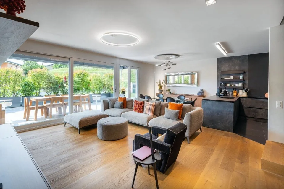 Verkauft Manno Raum, Licht und Stil: exklusives Duplex von 5.5 Zimmern mit großer Terrasse