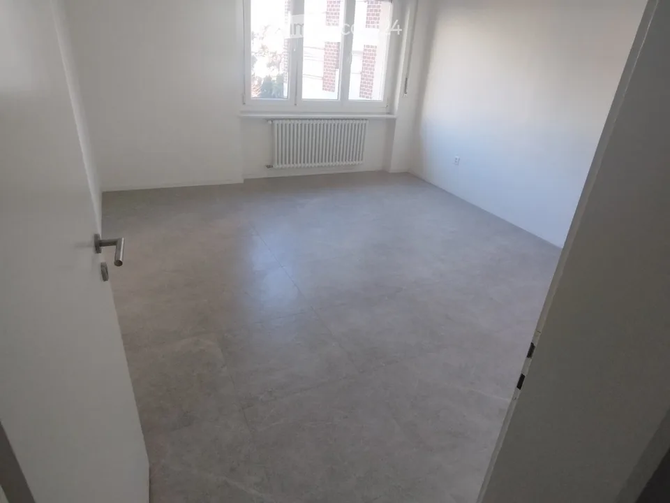 Recherche d'un sous-locataire pour un appartement de 3,5 pièces avec climatisation