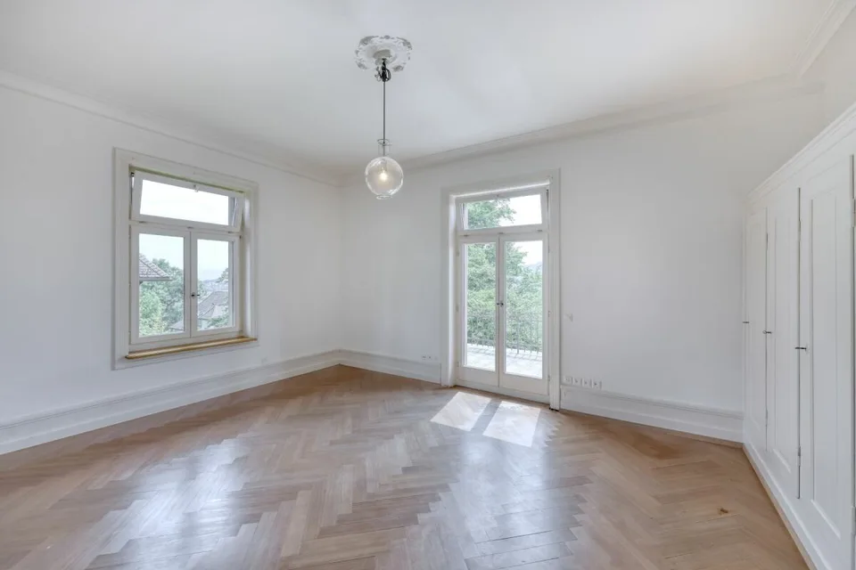 Einfamilienhaus am Zürichberg mit spektakulärer Aussicht über die Dächer von Zürich