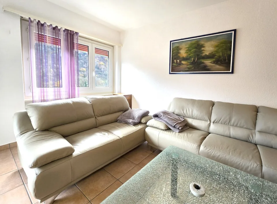 Große 5,5-Zimmer-Wohnung im dritten und letzten Stock mit überdachter Panoramaterrasse.