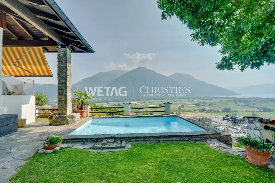 Riazzino–Lavertezzo: Mediterrane Villa mit grossem Garten & Aussenp...