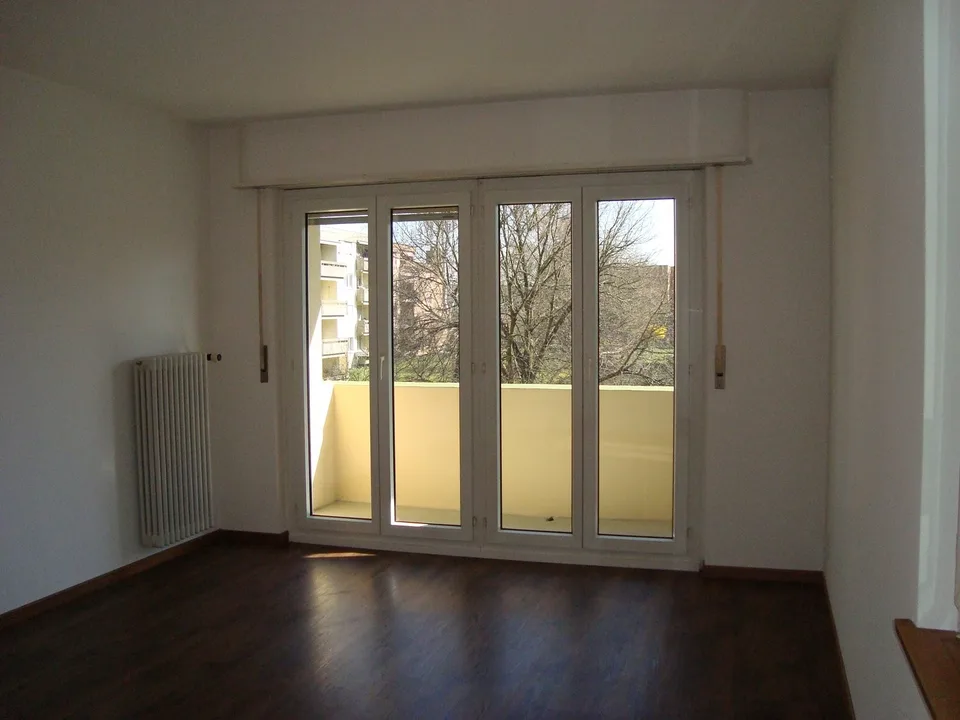 Appartamento di 4,5 locali con balcone, 2° piano senza ascensore