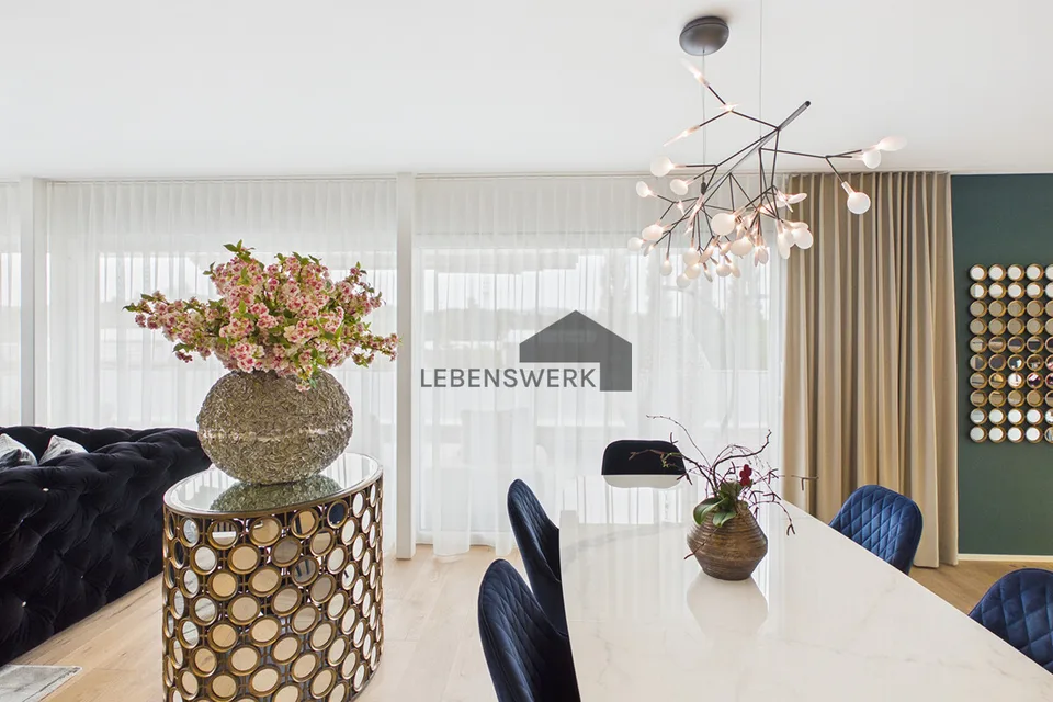 Design, lumière et deux terrasses. Appartement en attique à Thurfeld Bürglen TG