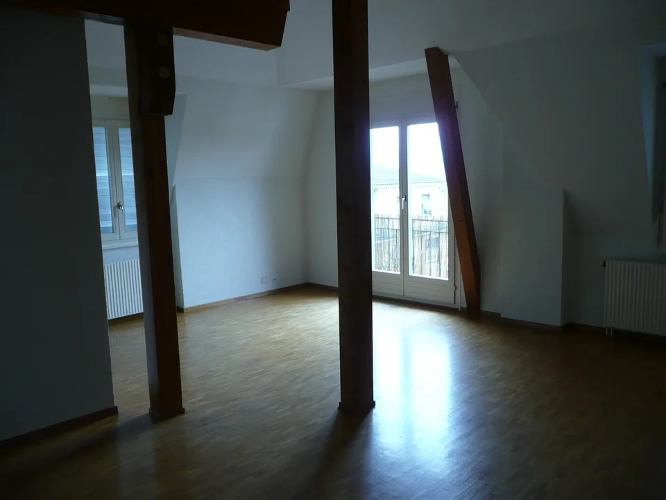 Großes Apartment mit 2,5 Zimmern, Balkon und Seeblick – Foto 6 von 12