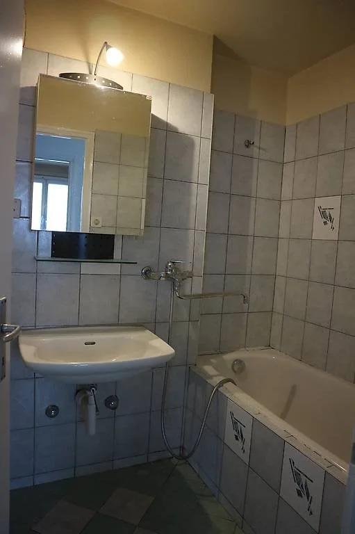 Schönes 2.5-Zimmer-Wohnung zur Miete im Zentrum von Saxon