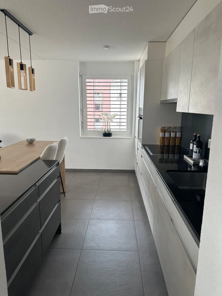 APPARTEMENT 4.5 PCES
