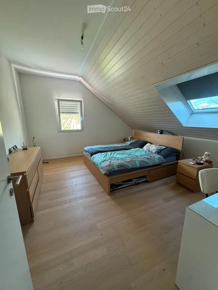 Schönes modernes 2,5-Zimmer-Duplex-Apartment in St-Prex
