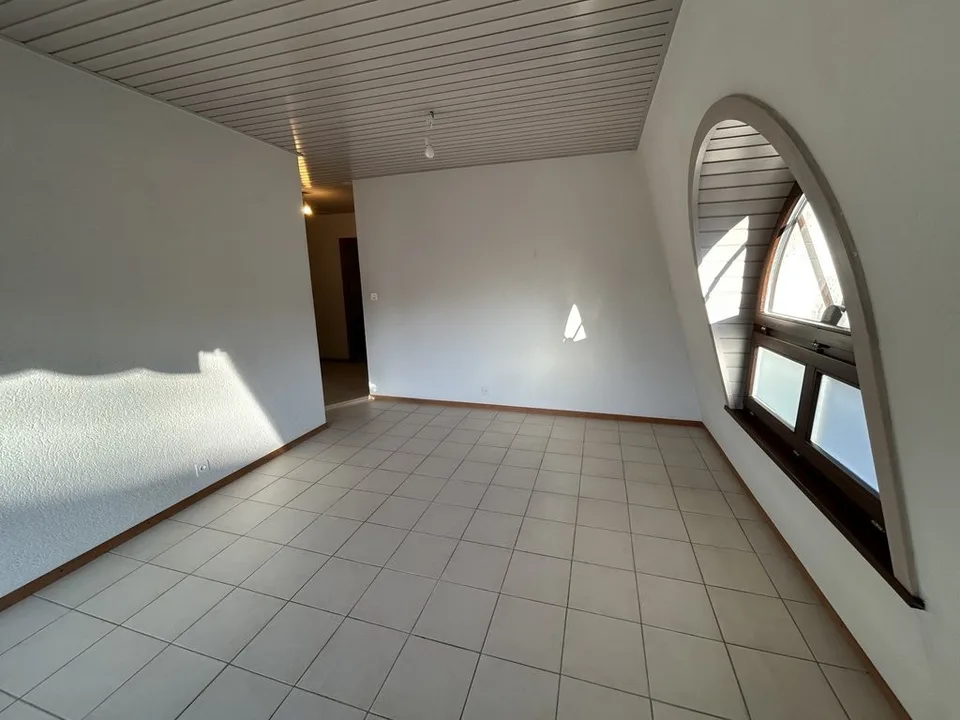 Zweieinhalb-Zimmer-Wohnung zur Miete in Renens