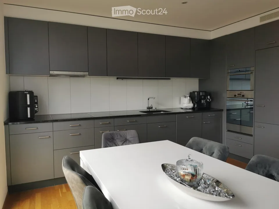 Wunderschöne 4.5Zi-Wohnung in 8052 Zürich